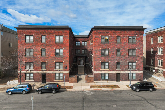 1810/12 Bryant Ave S in Minneapolis, MN - Building Photo - Building Photo