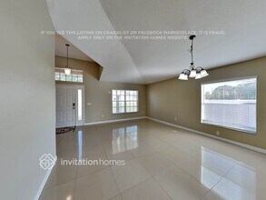 2335 Roanoke Springs Dr in Ruskin, FL - Building Photo - Building Photo