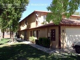 1757 W Ave J in Lancaster, CA - Building Photo