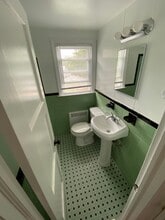 40 W Grant St, Unit B in Woodstown, NJ - Building Photo - Building Photo