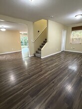 6102 SW 85th Ave in Portland, OR - Building Photo - Building Photo