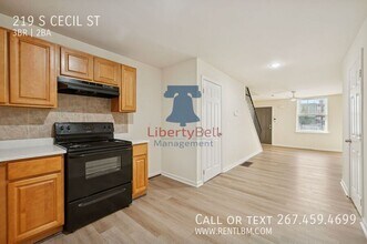 219 S Cecil St in Philadelphia, PA - Building Photo - Building Photo