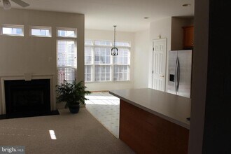 7337 Oldham Leeds Way in Springfield, VA - Building Photo - Building Photo