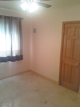 429 W Spruce Ave, Unit 6D in Inglewood, CA - Building Photo - Building Photo