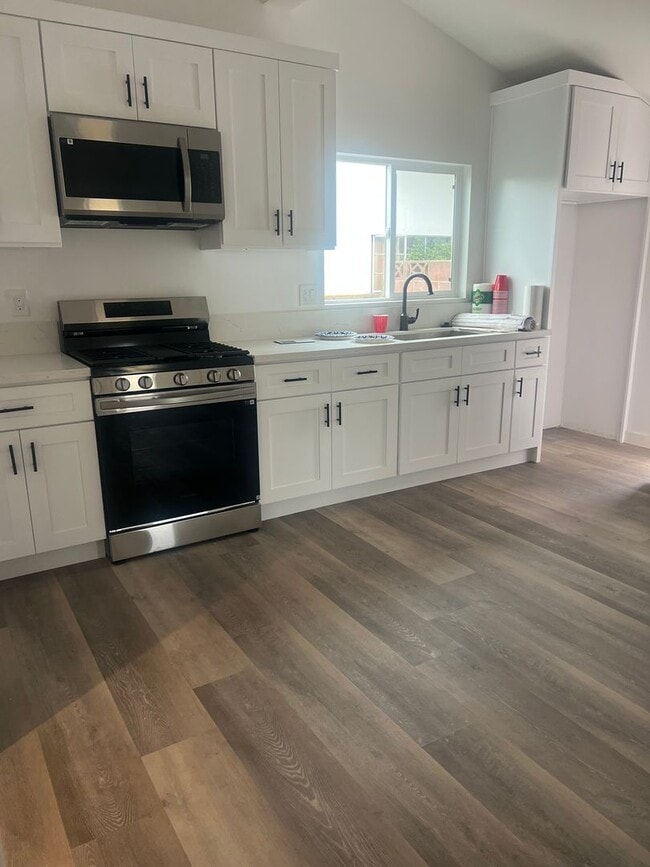 property at 651 Glenwood Dr