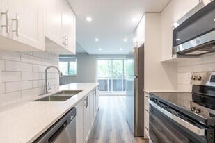 36 Talbot Street in Kitchener, ON - Building Photo