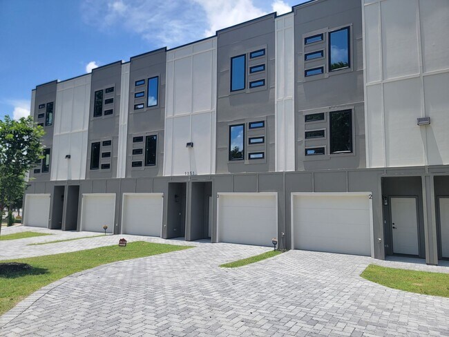 property at 1351 Brewster St SW