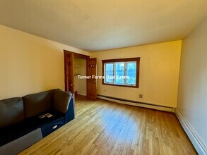 67 Gore St, Unit 2F in Cambridge, MA - Building Photo - Building Photo