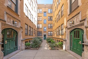 7217 S Yates Blvd in Chicago, IL - Building Photo