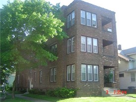 1060 Forest Ave Apartments