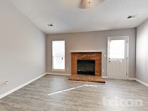 8501 Milton Morris Dr in Charlotte, NC - Building Photo - Building Photo