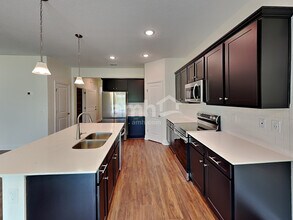 2764 Ponds Trl in St. Cloud, FL - Foto de edificio - Building Photo