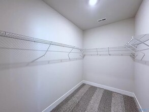 451 Raleigh Elm Dr in Huntsville, AL - Building Photo - Building Photo