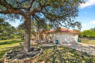 116 Grey Fox Ln in Bertram, TX - Building Photo