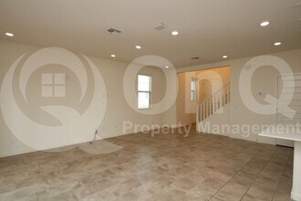 943 E Danbury Dr in Phoenix, AZ - Building Photo - Building Photo