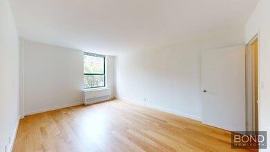 247 W 87th St in New York, NY - Building Photo - Building Photo