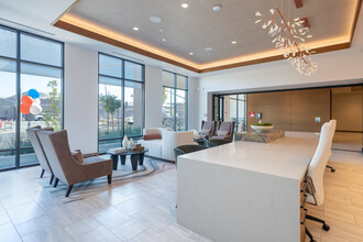 Bayview Apartments in Emeryville, CA - Foto de edificio - Interior Photo