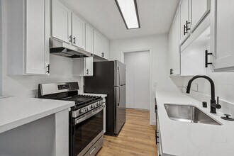 Arrive on the Hill in Thousand Oaks, CA - Building Photo - Building Photo