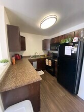 234 W 1040 N in Orem, UT - Foto de edificio - Building Photo
