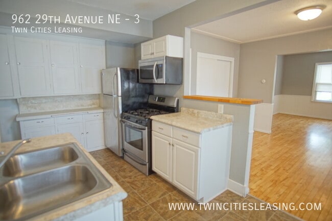 962 29th Ave NE in Minneapolis, MN - Building Photo - Building Photo
