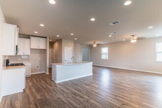 324 Rend Dr in Leander, TX - Building Photo - Building Photo