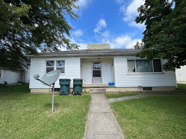 property at 2204 W 8th St