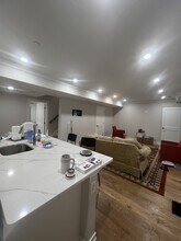 14 Mount Hood Rd, Unit 1 in Boston, MA - Building Photo - Building Photo