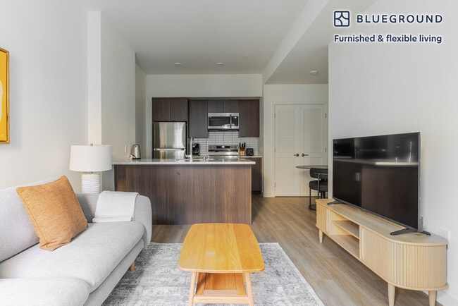 100 Callan Ave in San Leandro, CA - Building Photo - Building Photo