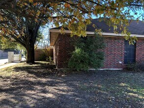 901 Park Pl Blvd in Midlothian, TX - Building Photo - Building Photo