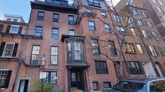 14 Joy St, Unit 6 in Boston, MA - Building Photo