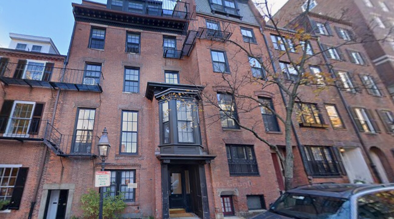 14 Joy St, Unit 6 in Boston, MA - Building Photo