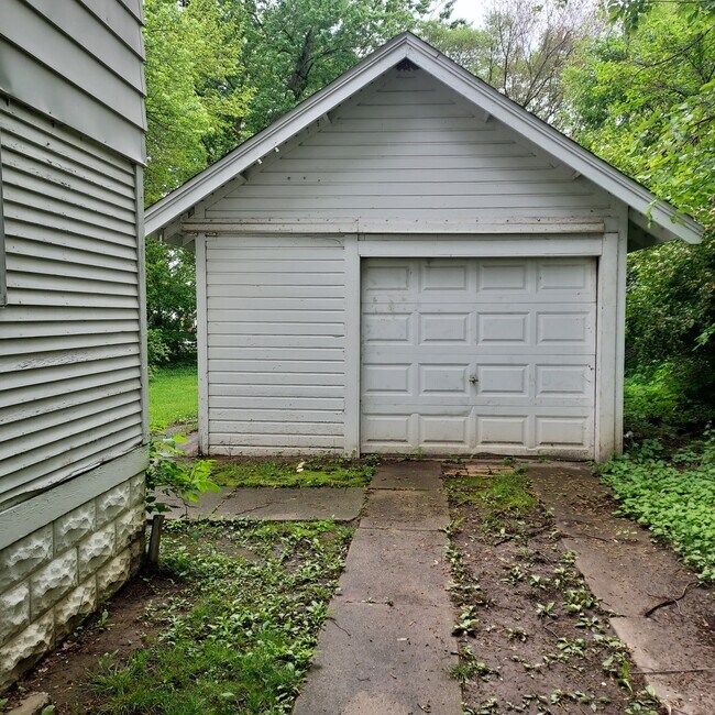 1416 Chestnut St in Rockford, IL - Foto de edificio - Building Photo
