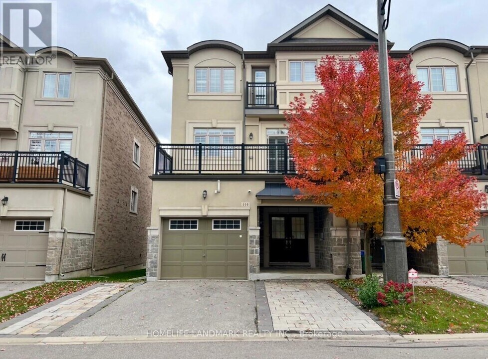 114 Puccini Dr in Richmond Hill, ON - Building Photo