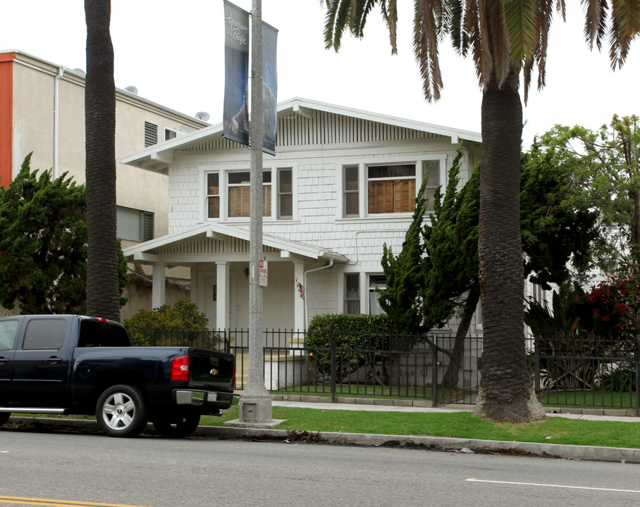 1243 E Ocean Blvd in Long Beach, CA - Foto de edificio