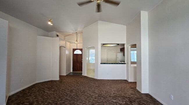 3106 Colville Ave in Bakersfield, CA - Building Photo - Building Photo