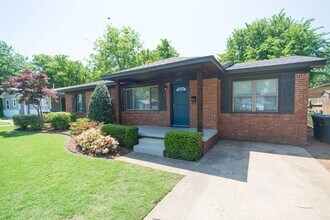 6010 E 18th St in Tulsa, OK - Building Photo - Building Photo