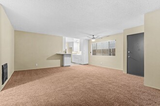 1030 Grand Ave-Unit -03 in Long Beach, CA - Building Photo - Building Photo
