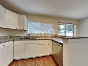 10225 Summerview Cir in Riverview, FL - Building Photo - Building Photo