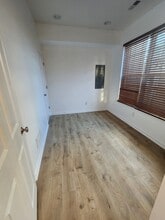 1233 Parish Ave in Claymont, DE - Building Photo - Building Photo