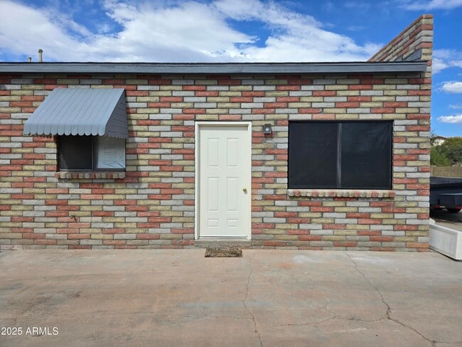 property at 880 W America St
