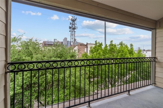 property at 1113 St Charles St