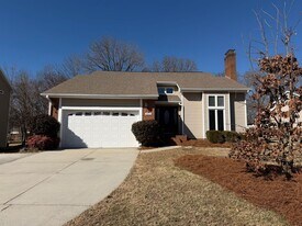 812 Westwood Dr in Elon, NC - Building Photo