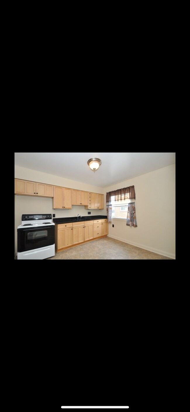3744 S 87th St in Milwaukee, WI - Building Photo - Building Photo