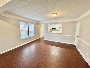 5825 Plum Valley Dr in Memphis, TN - Building Photo - Building Photo