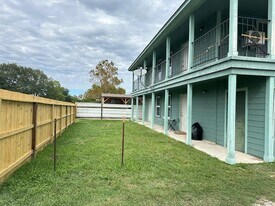 11226 W Jacinto Dr in Houston, TX - Building Photo