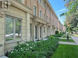 2120 Bayview Ave in Toronto, ON - Building Photo