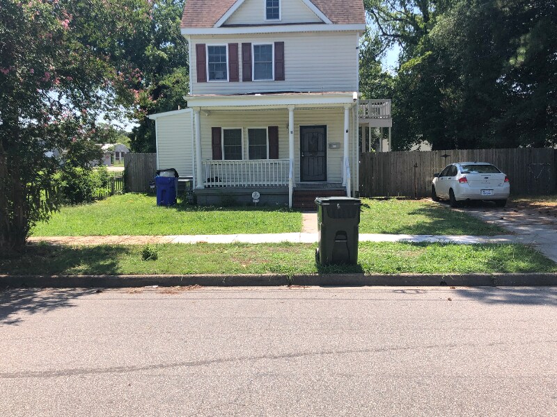 1215 W 27th St in Norfolk, VA - Building Photo