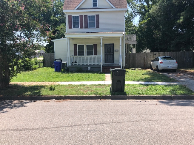 property at 1215 W 27th St