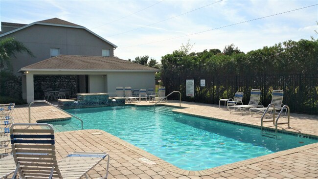 8792 Christie Dr in Largo, FL - Building Photo - Building Photo