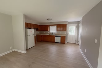 648 Lakeside Ave in Burlington, NC - Building Photo - Building Photo